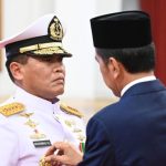 Presiden-Jokowi-Lantik-Muhammad-Ali-sebagai-KSAL-di-Istana-Negara
